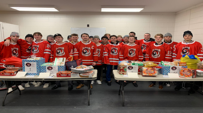 St. Vital Victorias Jr. Hockey Team Xmas Hampers